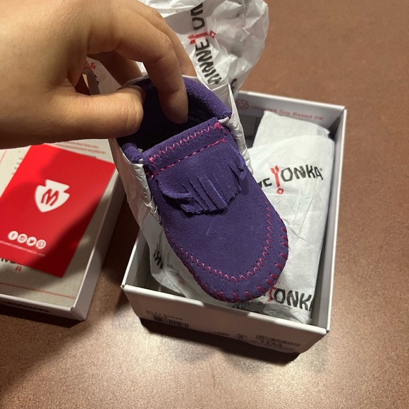 Minnetonka Riley Bootie - Picture 2 of 7